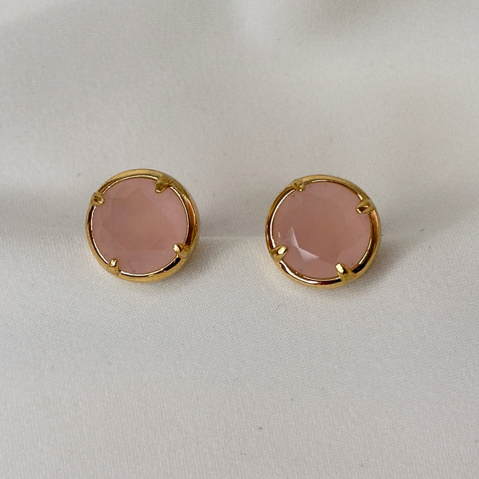 BRINCO LICYIN REDONDO COM PEDRA NATURAL LEITOSA ROSA CLARO