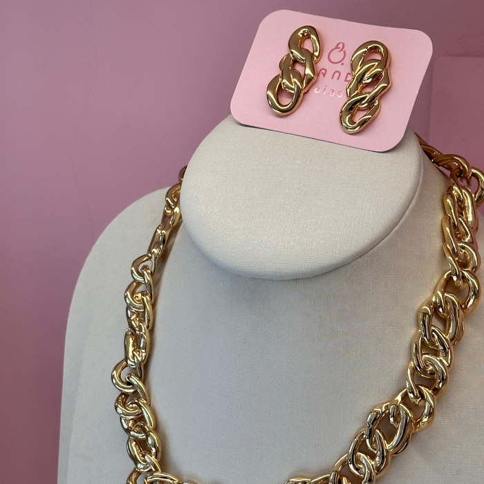 Conjunto Elo Entrelaçado Brinco e colar dourado