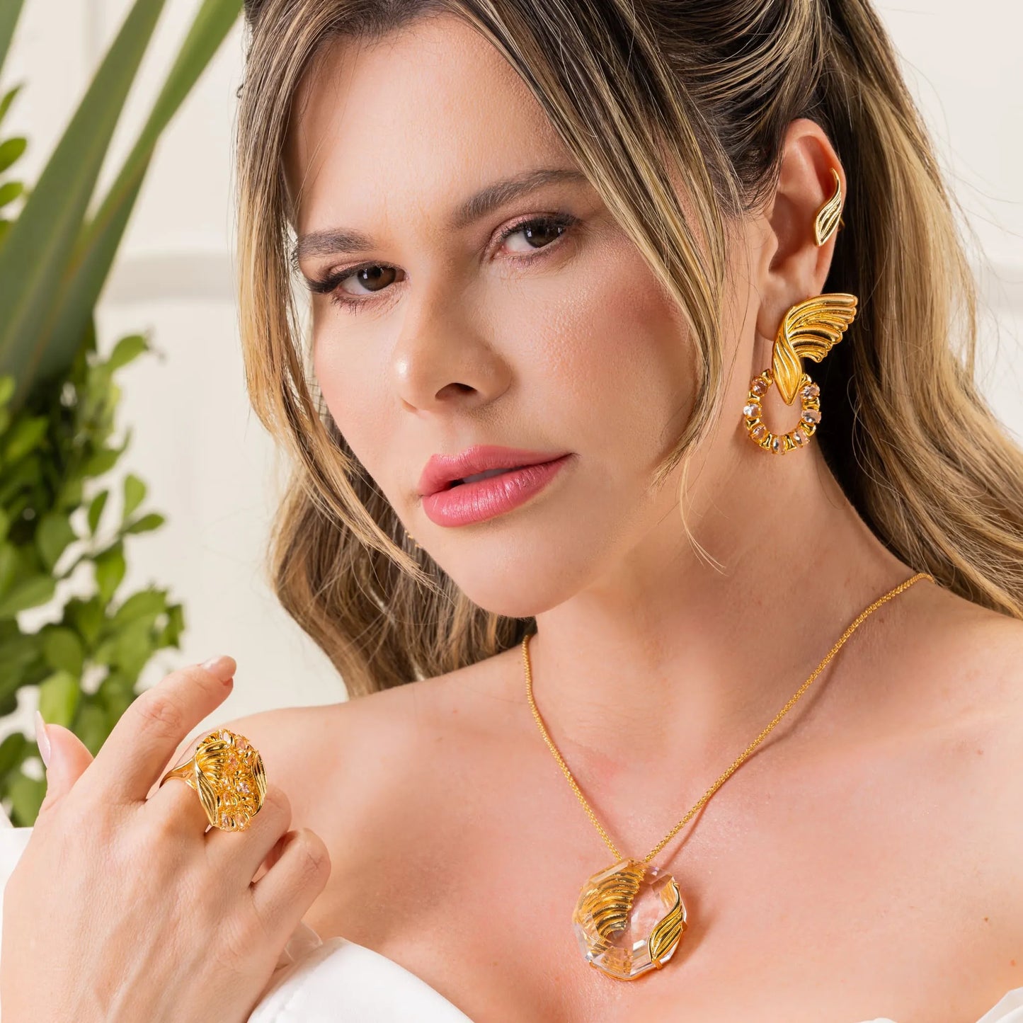 Brinco Dourado Cristal