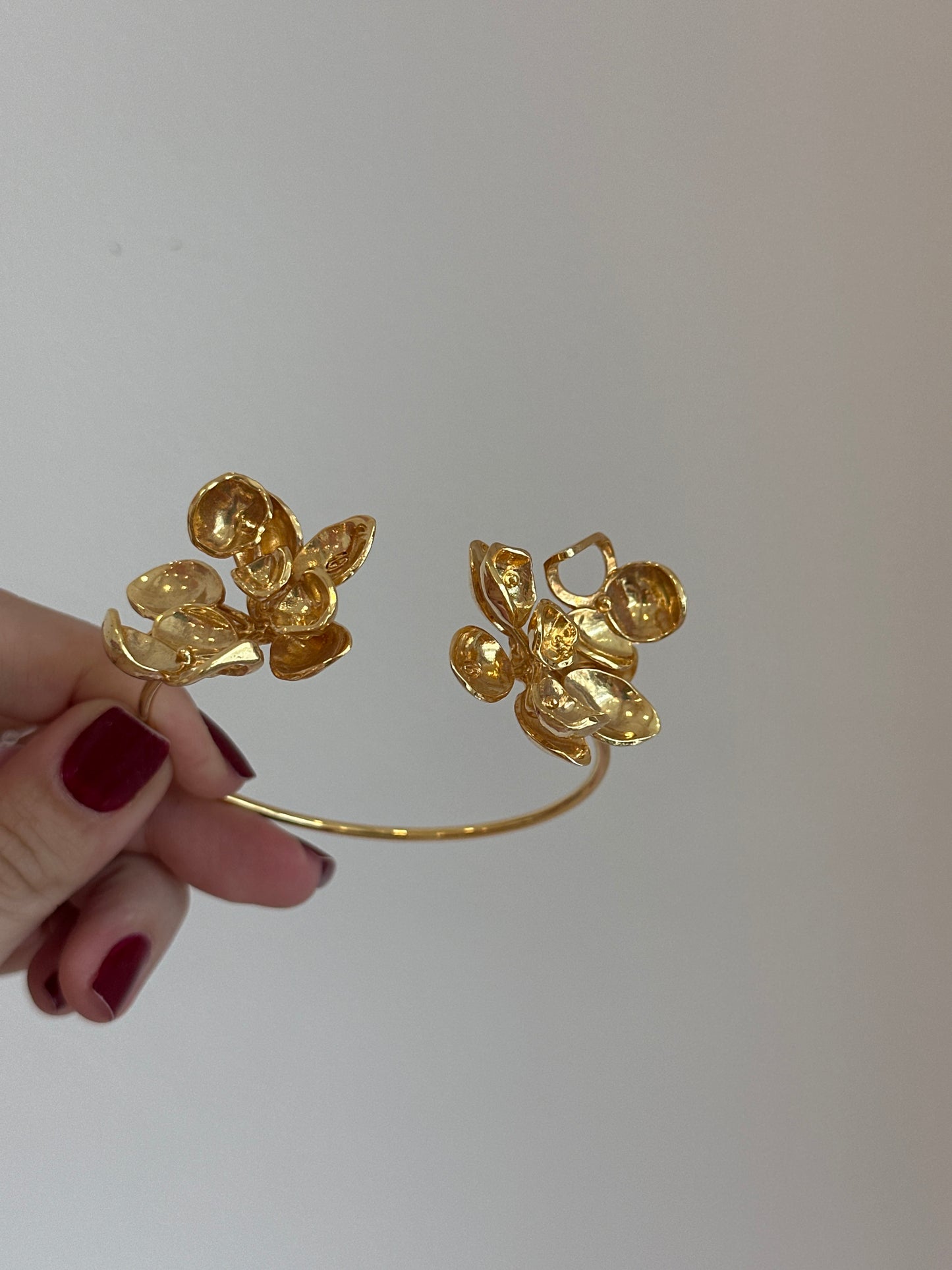 Bracelete Flor Lily Petit Banhado a Ouro 18K