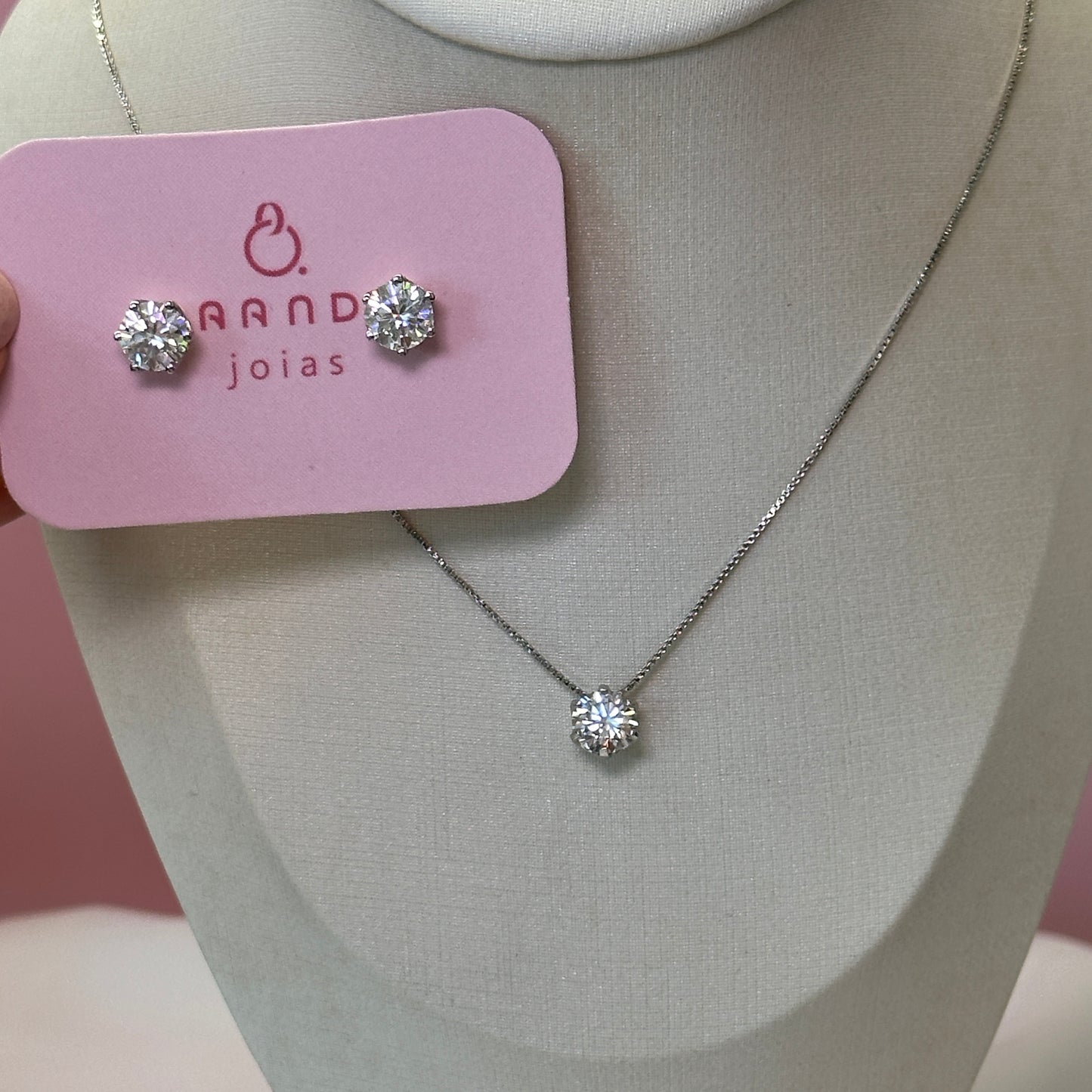 Brinco ródio ponto de luz, pedras Moissanite