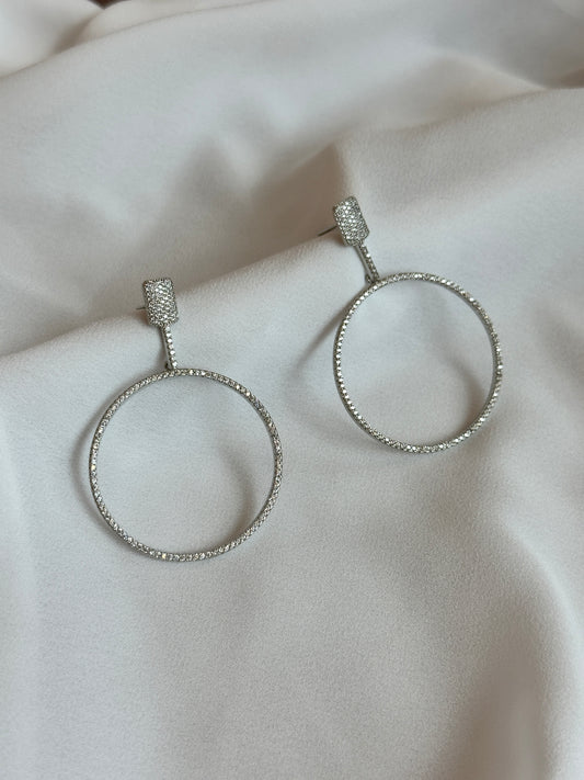 Brinco Circle cravejado delicado