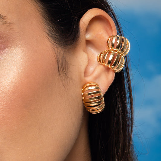 BRINCO BOLD DOURADO VAZADO EARHOOK