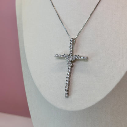 Colar crucifixo cravejada ródio