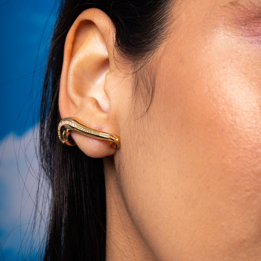 Ear Hook Dourado com Zircônias  Anatômico Moderno Minimalista