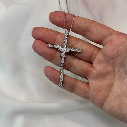 Colar crucifixo cravejada ródio