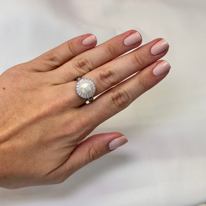 Anel ródio, cravejado com peróla