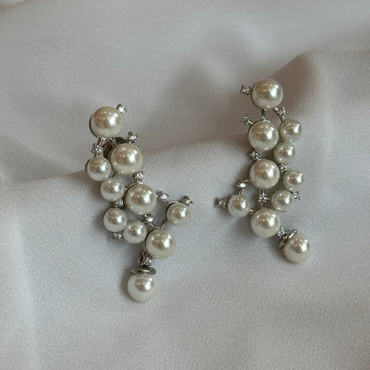 Brinco Earhook pérolas rodio