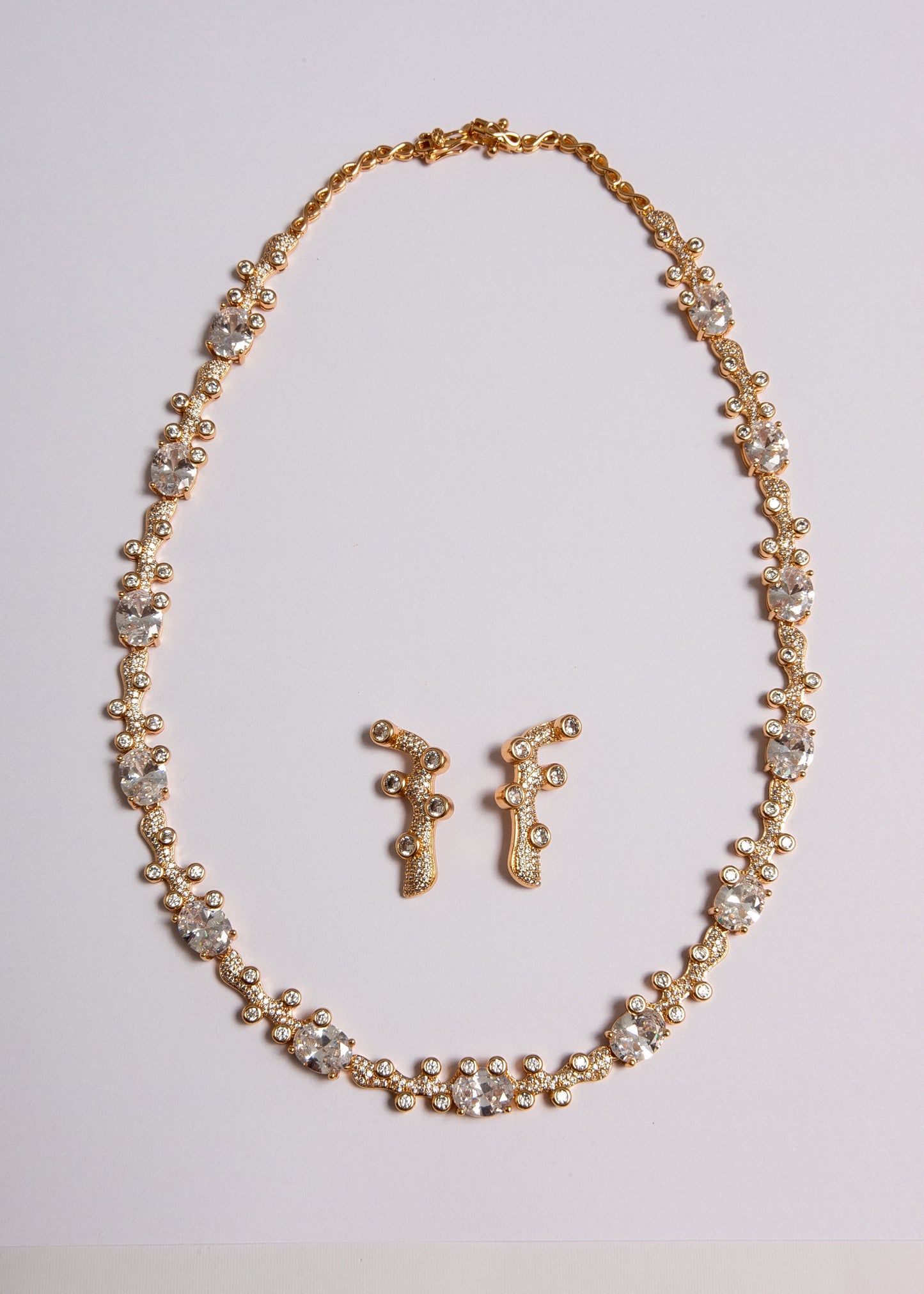 Conjunto Imperio do Amor – Conjunto Dourado Zircônia Ovais & Esferas Cravejadas