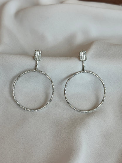 Brinco Circle cravejado delicado