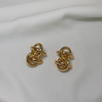 Brinco elos bold dourado