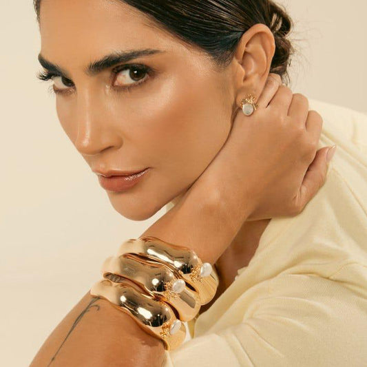 BRACELETE VESPA PÉROLA DOURADO
